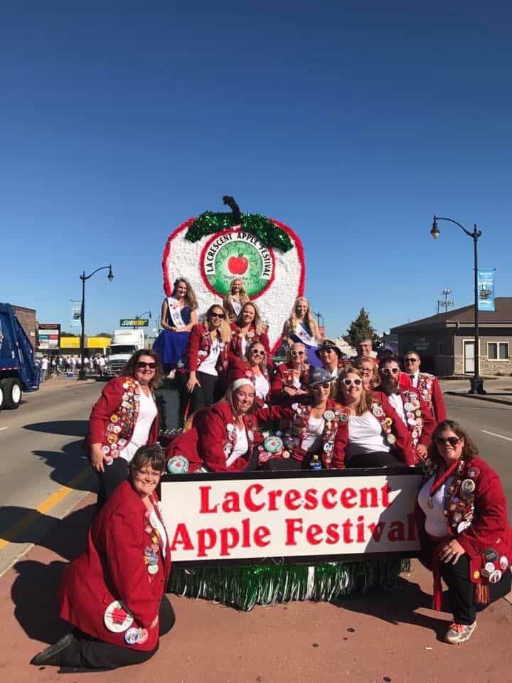 2019 Parade Float with royalty and volunteers